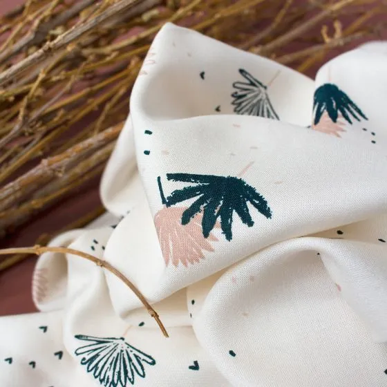 Palmetto viscose van Atelier Brunette in off white